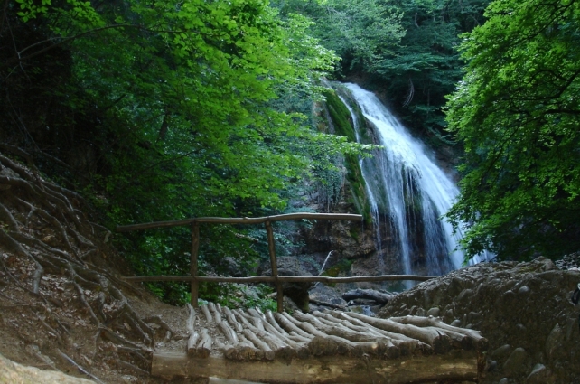 Водопад Джур-Джур на отдыхе в Крыму